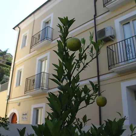 Donna Lea سيتاديلا ديل كابو