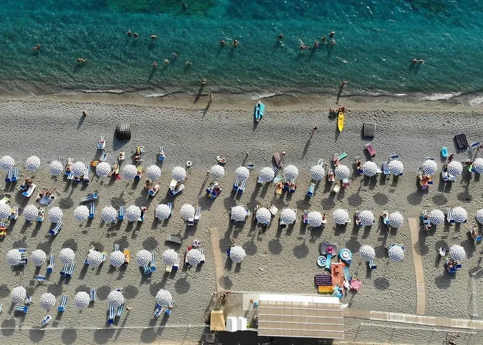 Aparthotel Donna Lea 4*