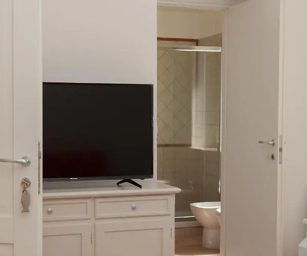 Apartmanhotel Donna Lea 4*